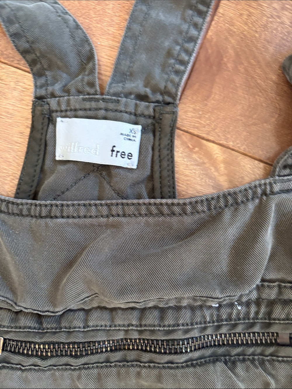 Wilfred Free Aritzia overalls - Olive Green - Picture 2 of 9